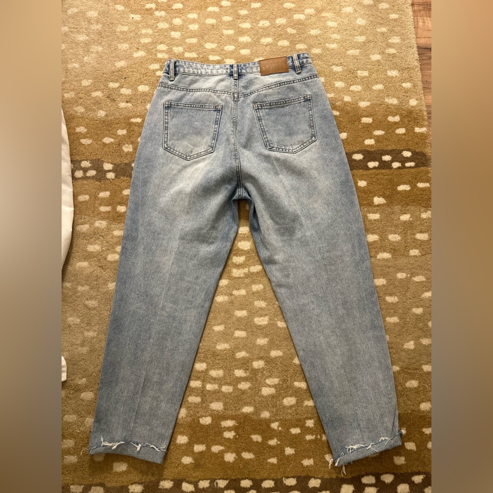 Missguided Riot High Rise Mom Jean - Picture 2 of 4